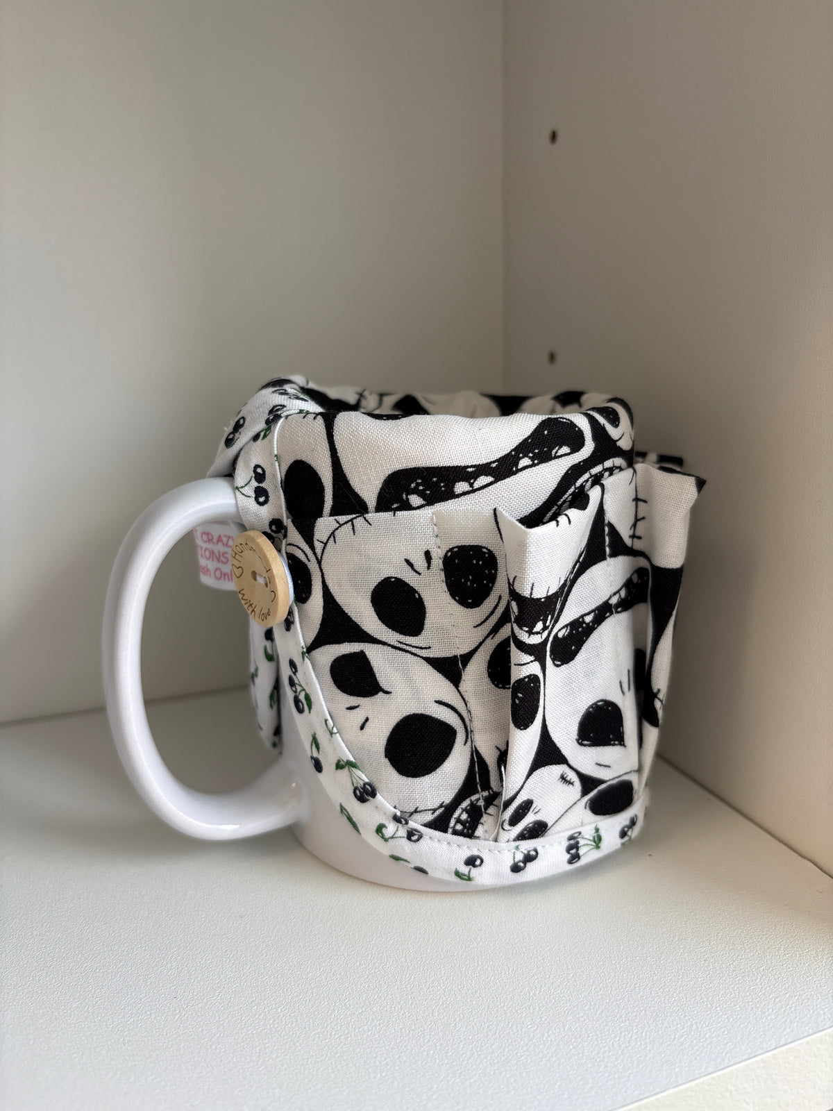 Crochet hook cup