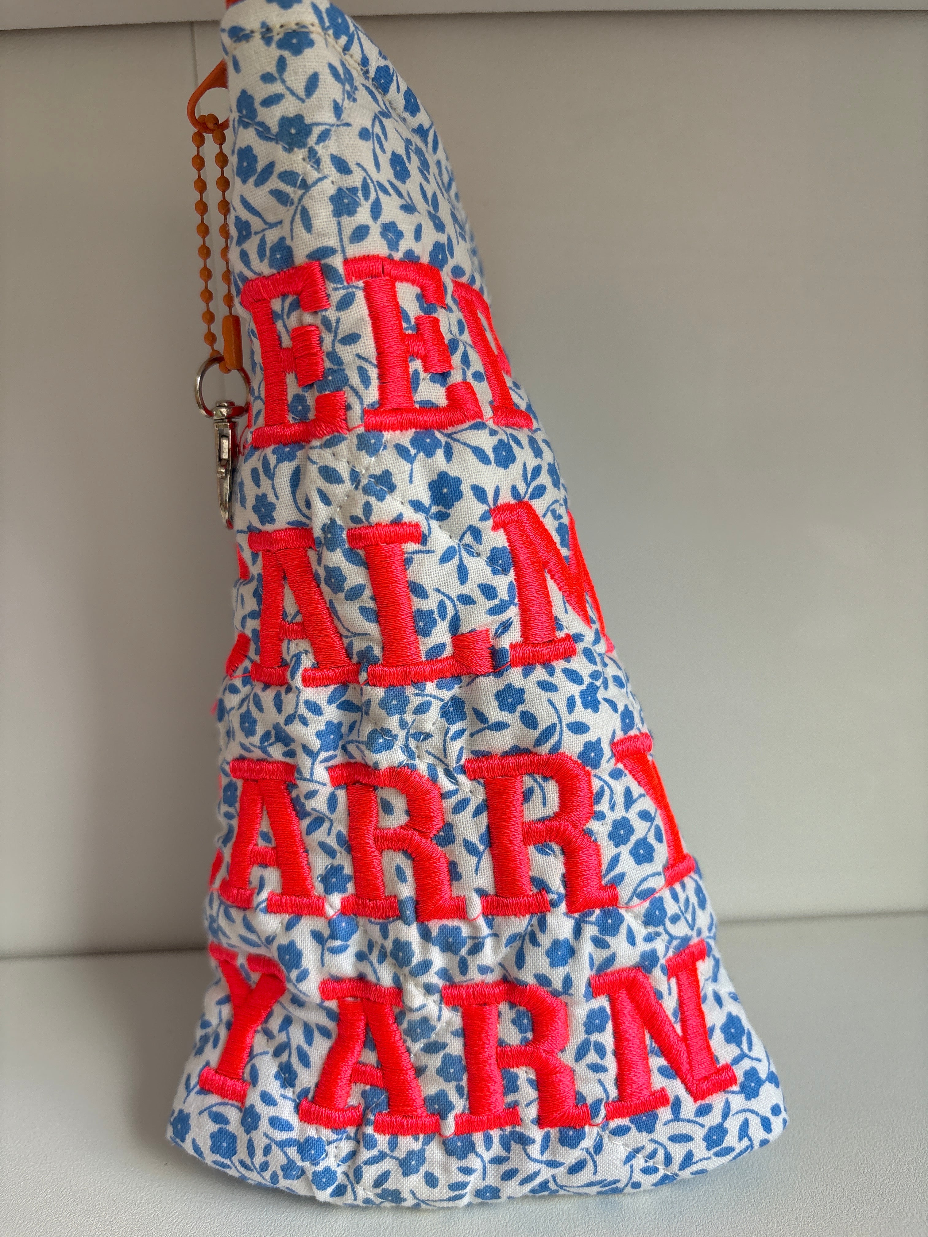 Crochet hook pouch