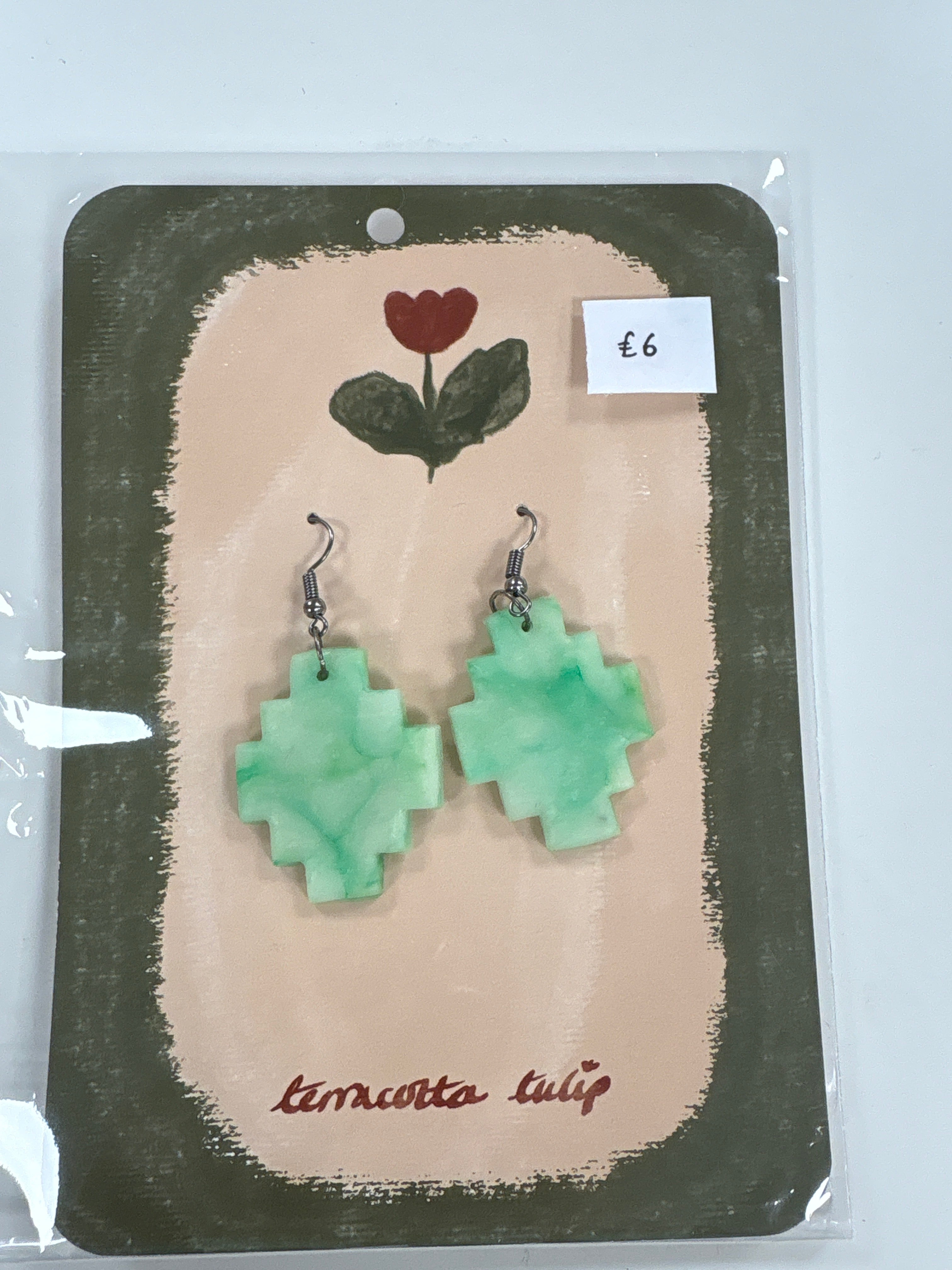 Light Green Aztec Shape 25