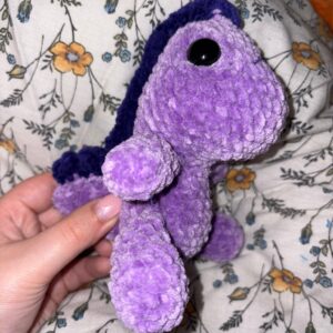 Small crochet dino